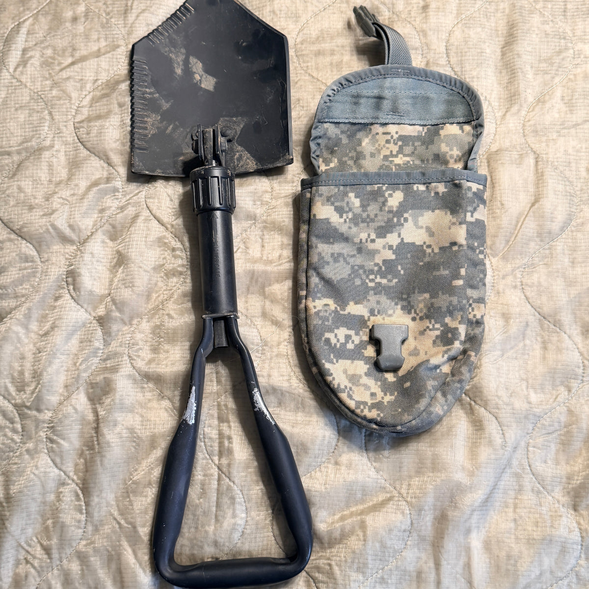 Entrenching Tool AMES with ACU cover