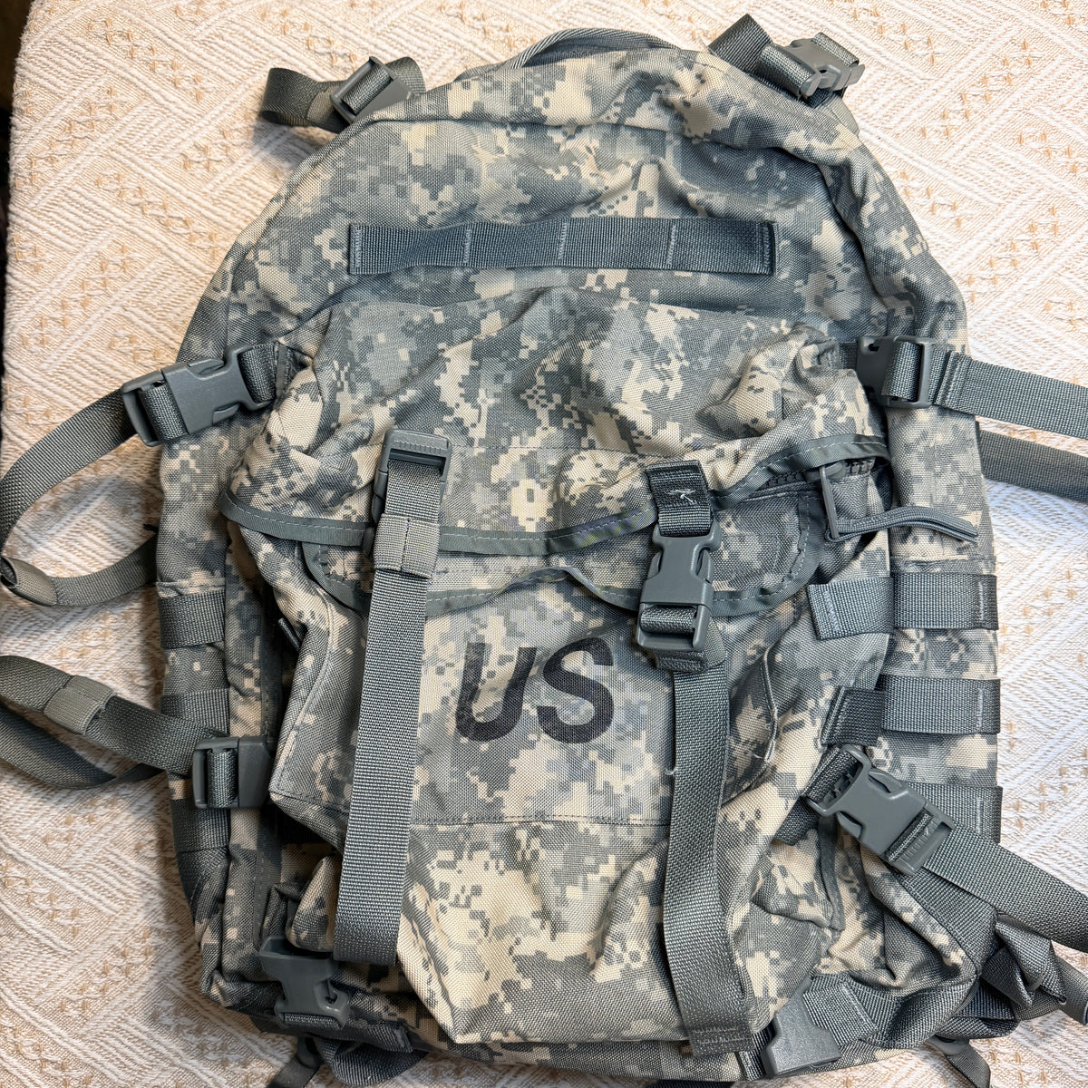 Assault Pack US ARMY Molle II ACU UCP Backpack with Stiffener