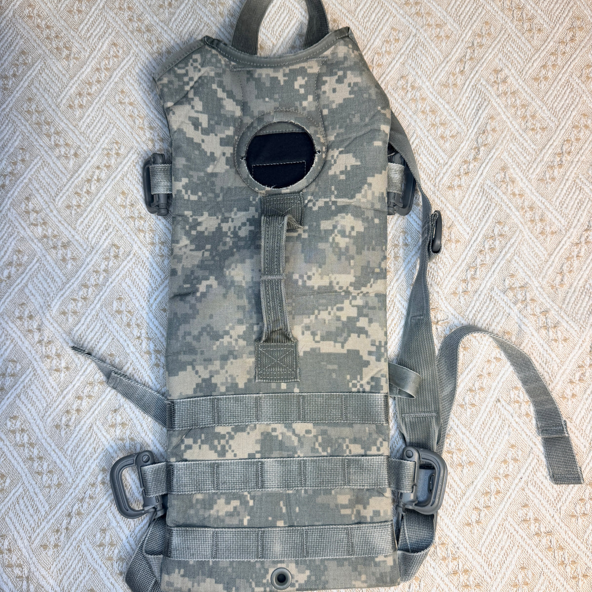 US Army ACU Hydration Carrier 100 OZ 3L System No Bladder Camelback UCP Pack