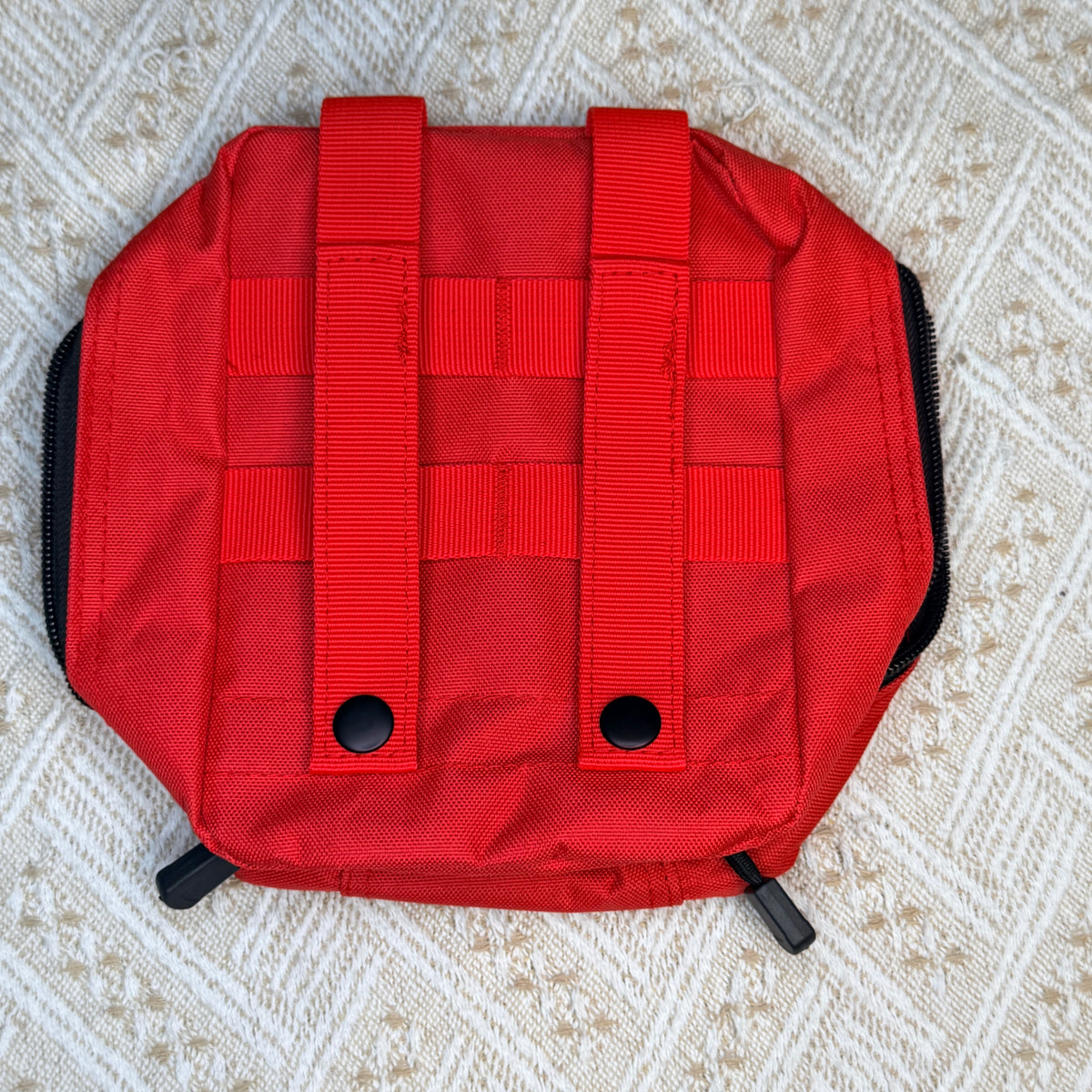 Individual First Aid Kit (IFAK) RED. Molle