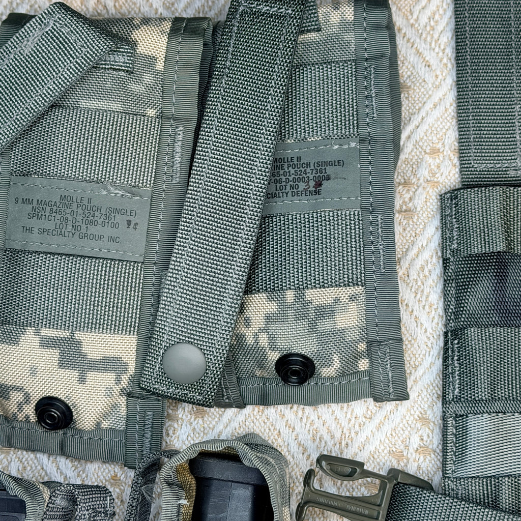 USGI Pistolman Set Universal ACU Camo NSN 8465-01-524-7328