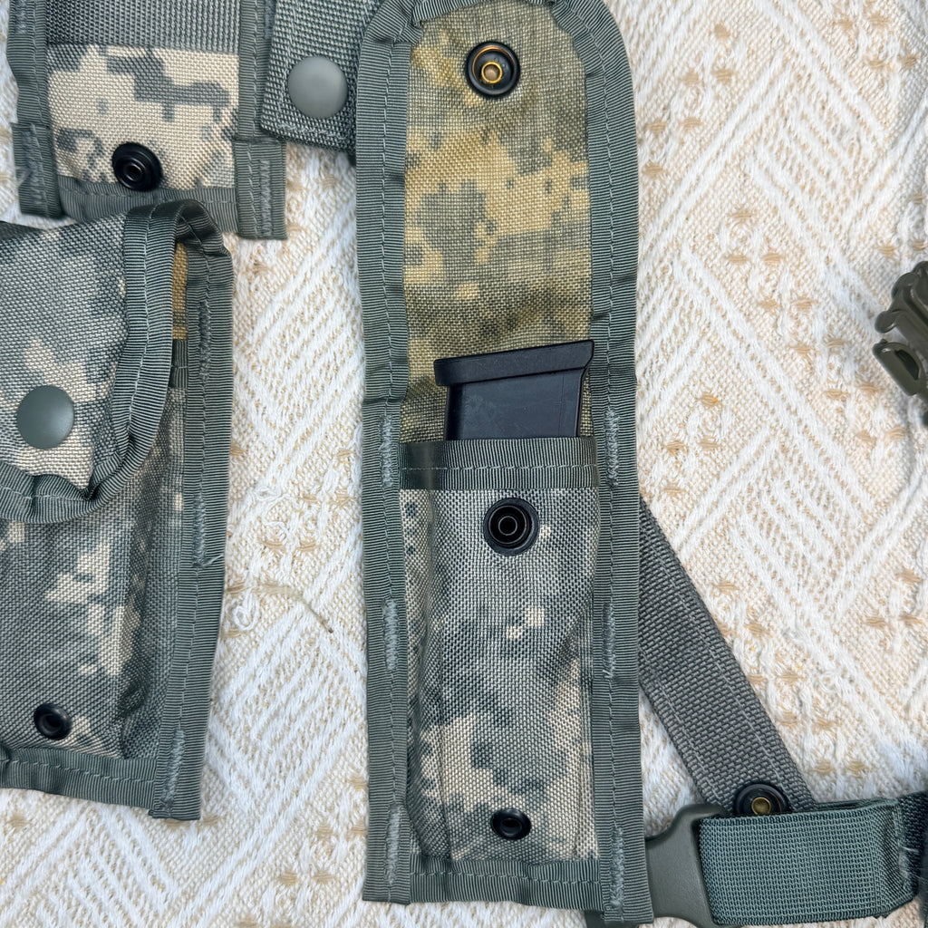 USGI Pistolman Set Universal ACU Camo NSN 8465-01-524-7328